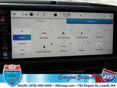 New 2025 Jeep Wrangler Sahara w/ Technology Group image 29