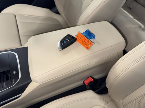 Certified 2024 BMW 330i Sedan image 28