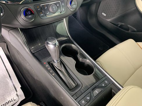 Used 2019 Chevrolet Impala Premier w/ Premier Confidence Package FWD image 25