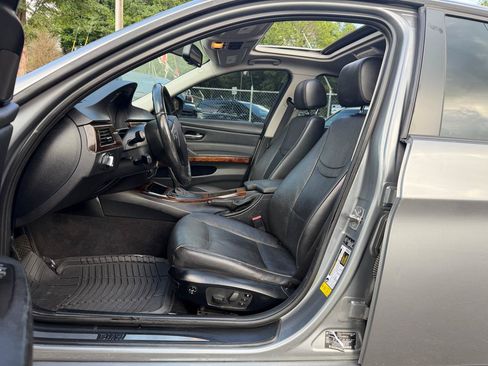 Used 2011 BMW 328i xDrive Sedan AWD/4WD image 11