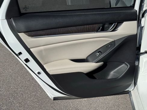 Used 2022 Honda Accord Touring image 20