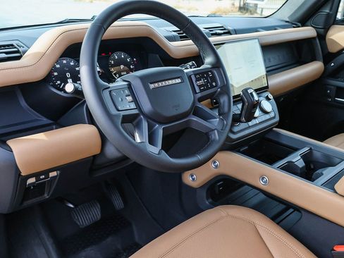 New 2026 Land Rover Defender 110 X-Dynamic SE image 29