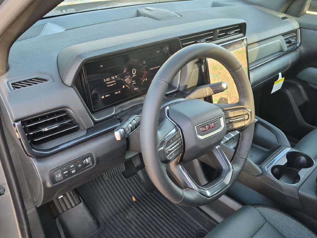 New 2027 GMC Terrain AT4 w/ Technology Package II AWD/4WD image 11
