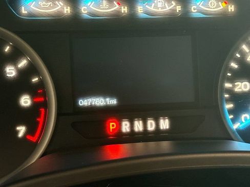 Used 2018 Ford F150 XLT w/ Equipment Group 302A Luxury AWD/4WD image 13