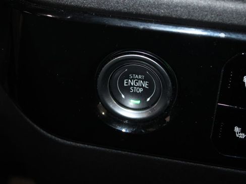 Used 2024 GMC Sierra 1500 SLT AWD/4WD image 29