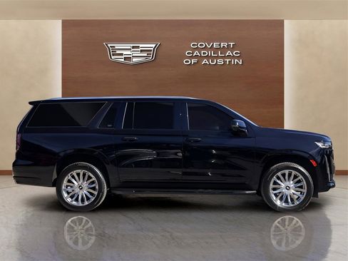Used 2024 Cadillac Escalade ESV Premium Luxury w/ Performance Package image 5