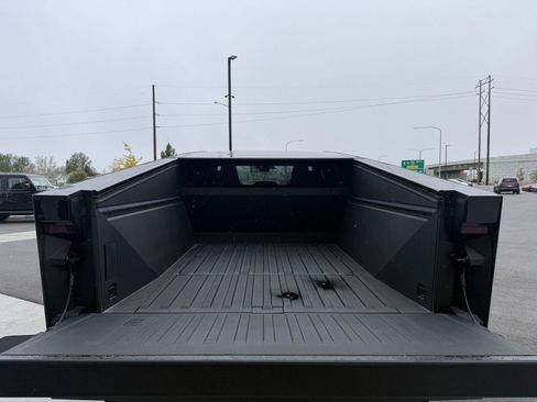 Used 2024 Tesla Cybertruck Cyberbeast AWD/4WD image 19