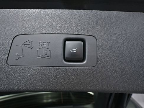 Used 2024 Lincoln Corsair AWD image 39