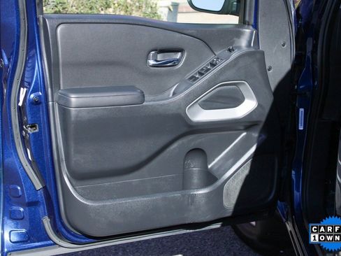 Used 2022 Nissan Frontier SV w/ Technology Package image 13