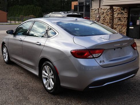 Used 2015 Chrysler 200 Limited w/ Convenience Group FWD image 6