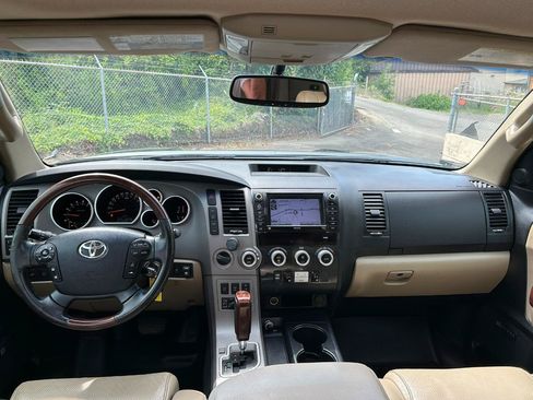 Used 2012 Toyota Sequoia Platinum AWD/4WD image 15