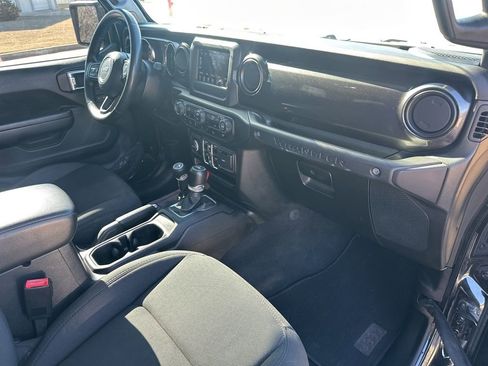 Used 2020 Jeep Wrangler Unlimited Sport image 41