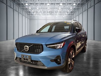 Used 2023 Volvo XC40 B5 Plus w/ Driver Assist Package