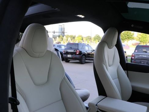 Used 2023 Tesla Model X AWD/4WD image 9