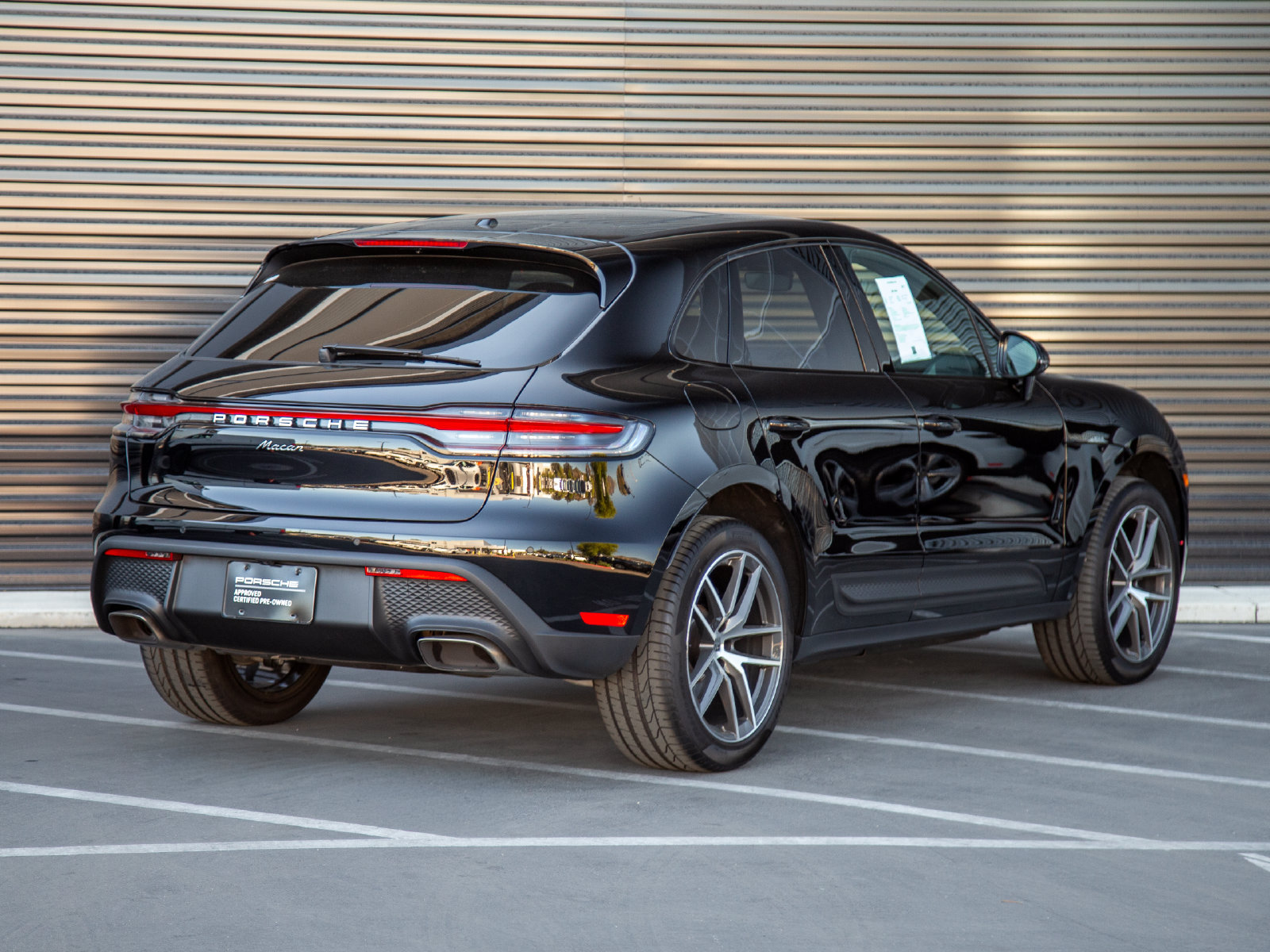 Certified 2026 Porsche Macan AWD/4WD image 7