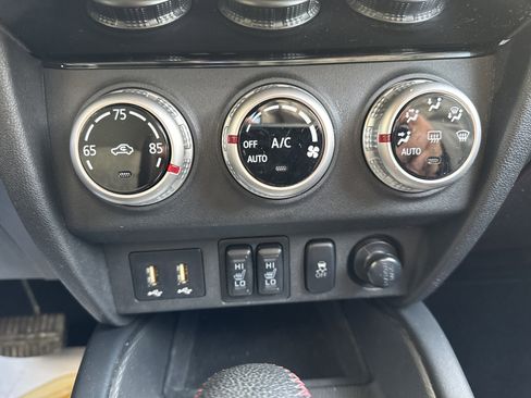 Used 2020 Mitsubishi Outlander Sport Black Edition image 15