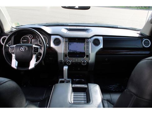 Used 2016 Toyota Tundra Limited w/ Limited Premium Package AWD/4WD image 10
