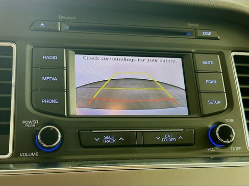 Used 2016 Hyundai Sonata SE FWD image 22