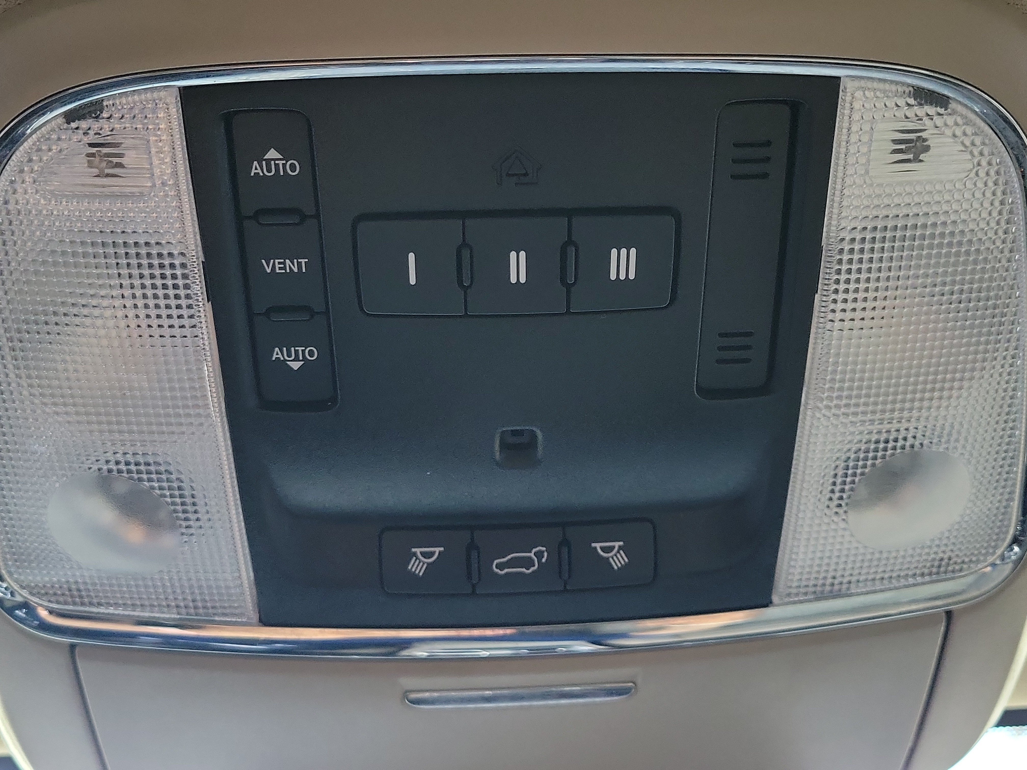 Used 2020 Jeep Grand Cherokee Limited RWD image 27