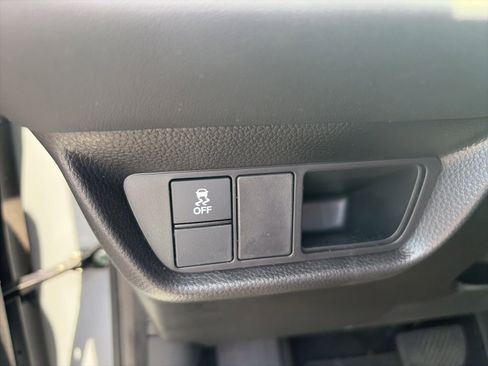 Used 2025 Honda HR-V Sport image 13