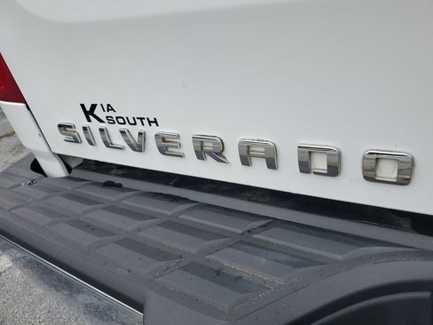 Used 2009 Chevrolet Silverado 1500 LT w/ Power Pack Plus RWD image 7