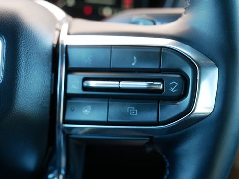 Used 2025 GMC Terrain Elevation image 29