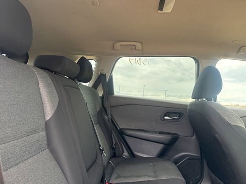 Certified 2023 Nissan Rogue SV FWD image 30