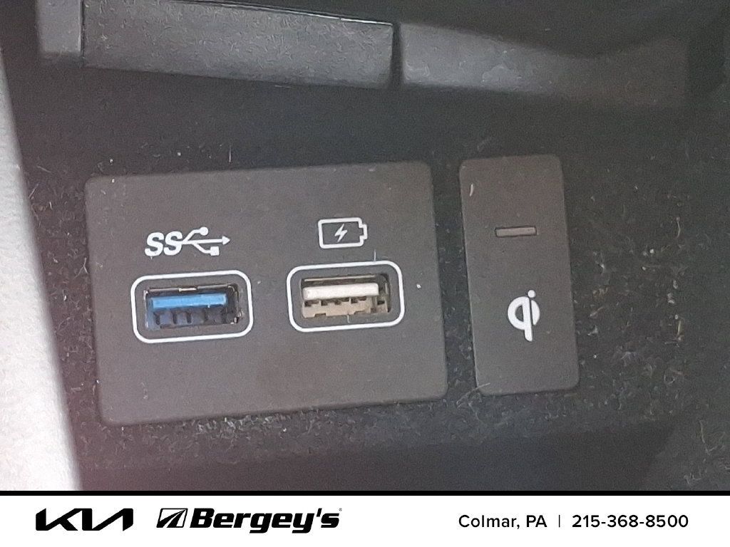 Used 2023 Genesis GV70 2.5T w/ Select Package AWD/4WD image 29