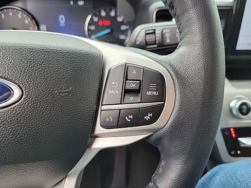 Used 2023 Ford Explorer XLT w/ Equipment Group 202A AWD/4WD image 34