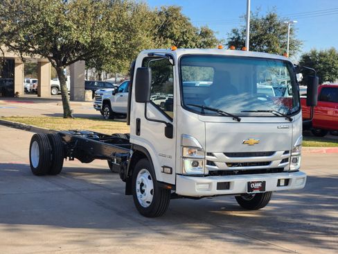 New 2024 Chevrolet Low Cab Forward image 2