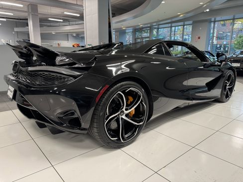 New 2026 McLaren 750S Spider image 7