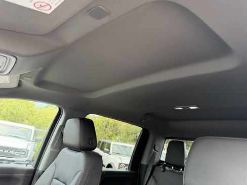 Used 2023 GMC Sierra 2500 SLT AWD/4WD image 23