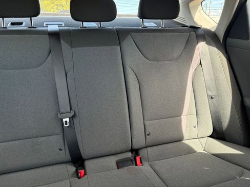 Used 2025 Kia K4 LXS image 36