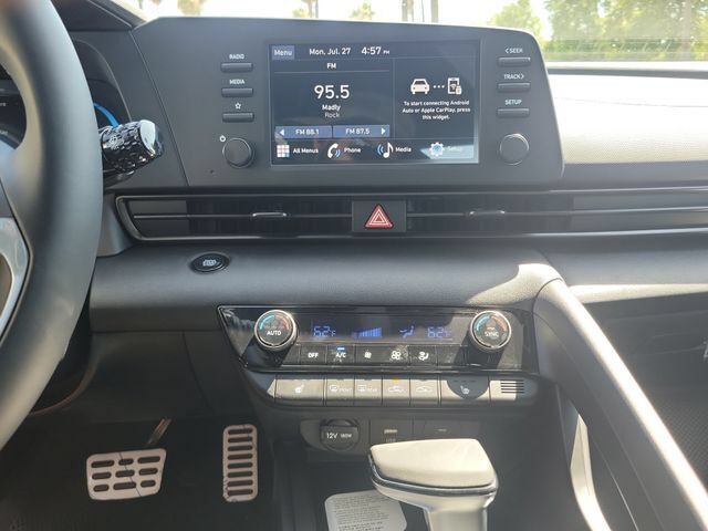 New 2026 Hyundai Elantra SEL Sport FWD image 15