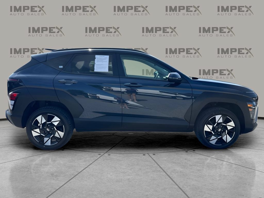 Used 2024 Hyundai Kona SEL AWD/4WD image 6
