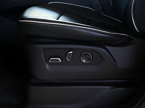 Used 2021 Cadillac Escalade Sport image 14