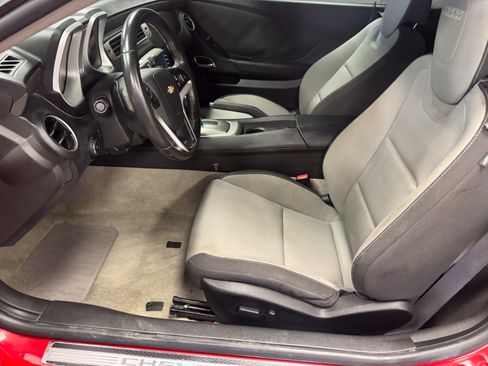Used 2013 Chevrolet Camaro SS RWD image 9