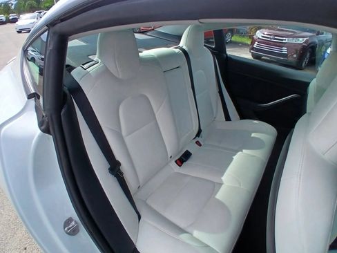 Used 2022 Tesla Model 3 Performance AWD/4WD image 15
