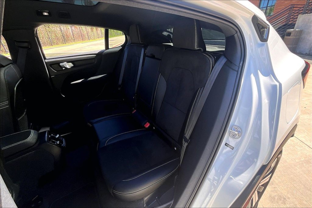 Used 2023 Volvo C40 P8 Recharge Plus AWD/4WD image 35