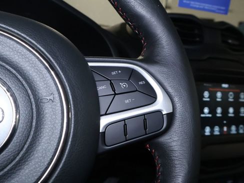 Used 2020 Jeep Renegade Trailhawk w/ Premium Leather Group image 23