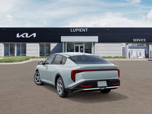 New 2025 Kia K4 LXS image 6