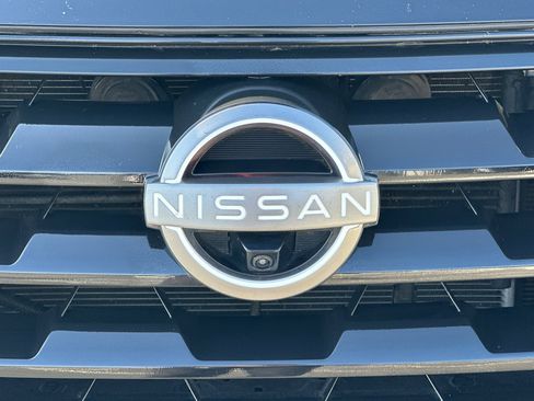 Used 2023 Nissan Armada SL w/ Captain's Chairs Package image 50