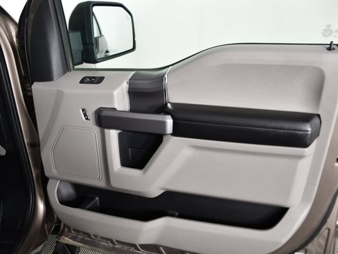 Used 2019 Ford F150 XLT w/ Equipment Group 302A Luxury AWD/4WD image 44