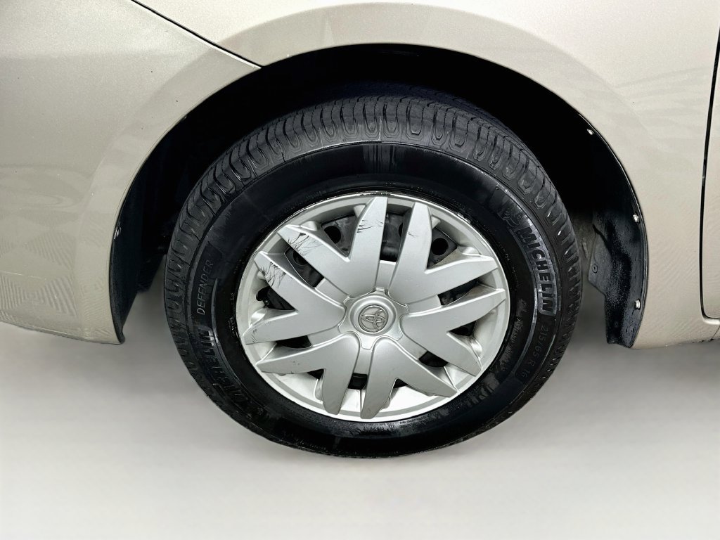 Used 2004 Toyota Sienna LE FWD image 23