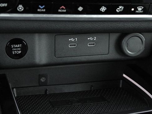 Certified 2025 Nissan Rogue SL w/ Tech Package image 41