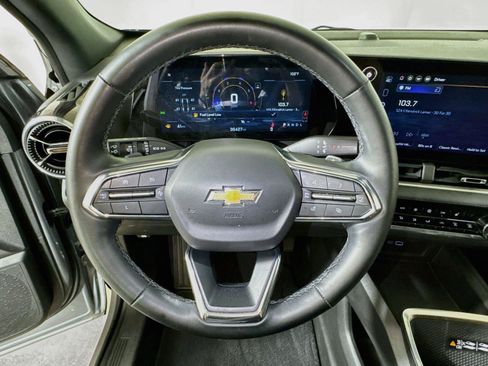 Certified 2025 Chevrolet Equinox LT w/ Convenience Package II FWD image 9