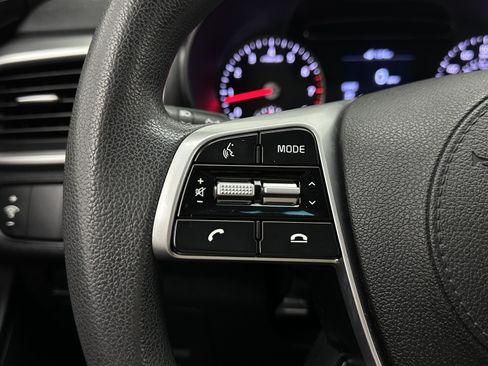 Used 2020 Kia Sorento AWD V6 image 21