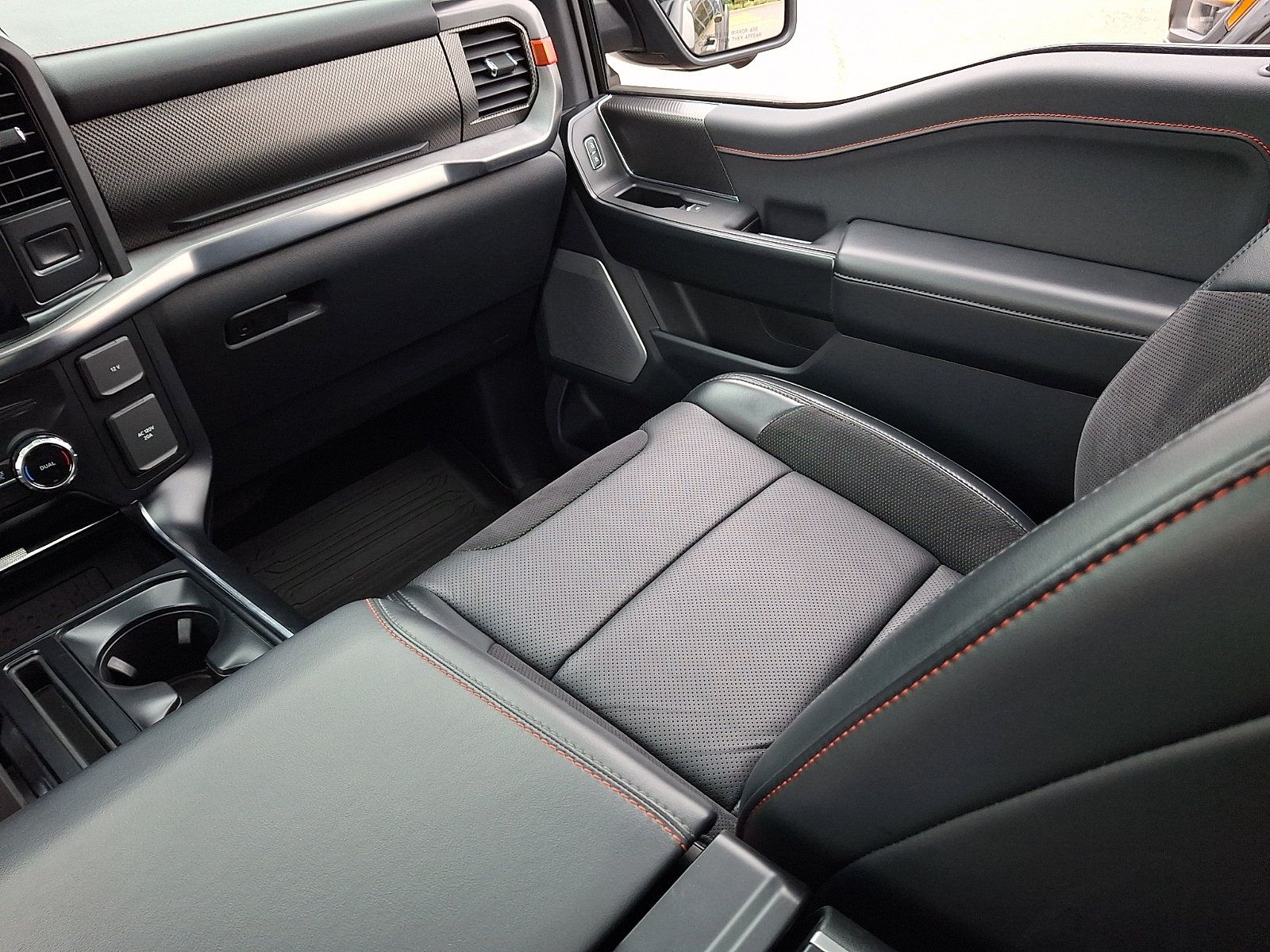 Used 2024 Ford F150 Raptor AWD/4WD image 15