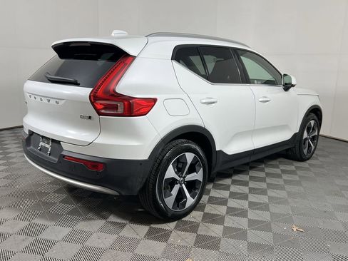 Certified 2025 Volvo XC40 B5 Plus image 10