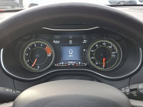 Used 2021 Jeep Cherokee Latitude Lux w/ Comfort/Convenience Group image 21